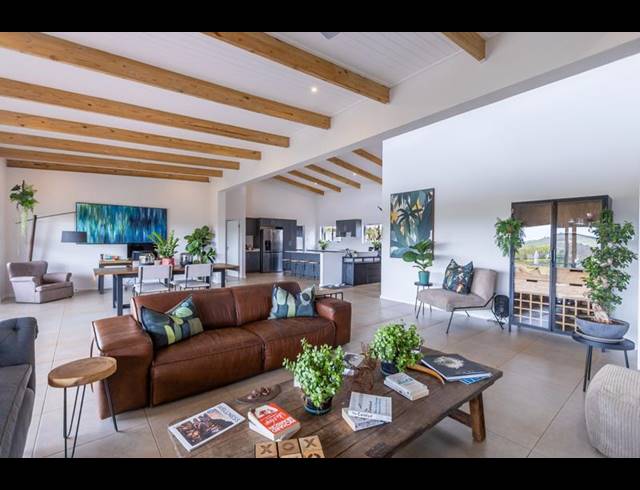 4 BEDROOM HOUSE FOR SALE IN ZINI RIVER ESTATE